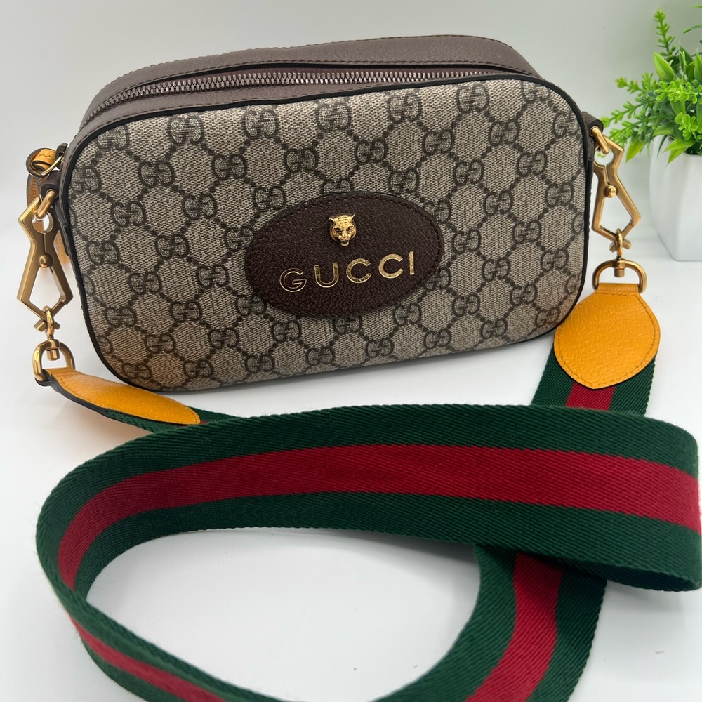 Gucci Tiger Head Camera Crossbody Bag ❤️😍
